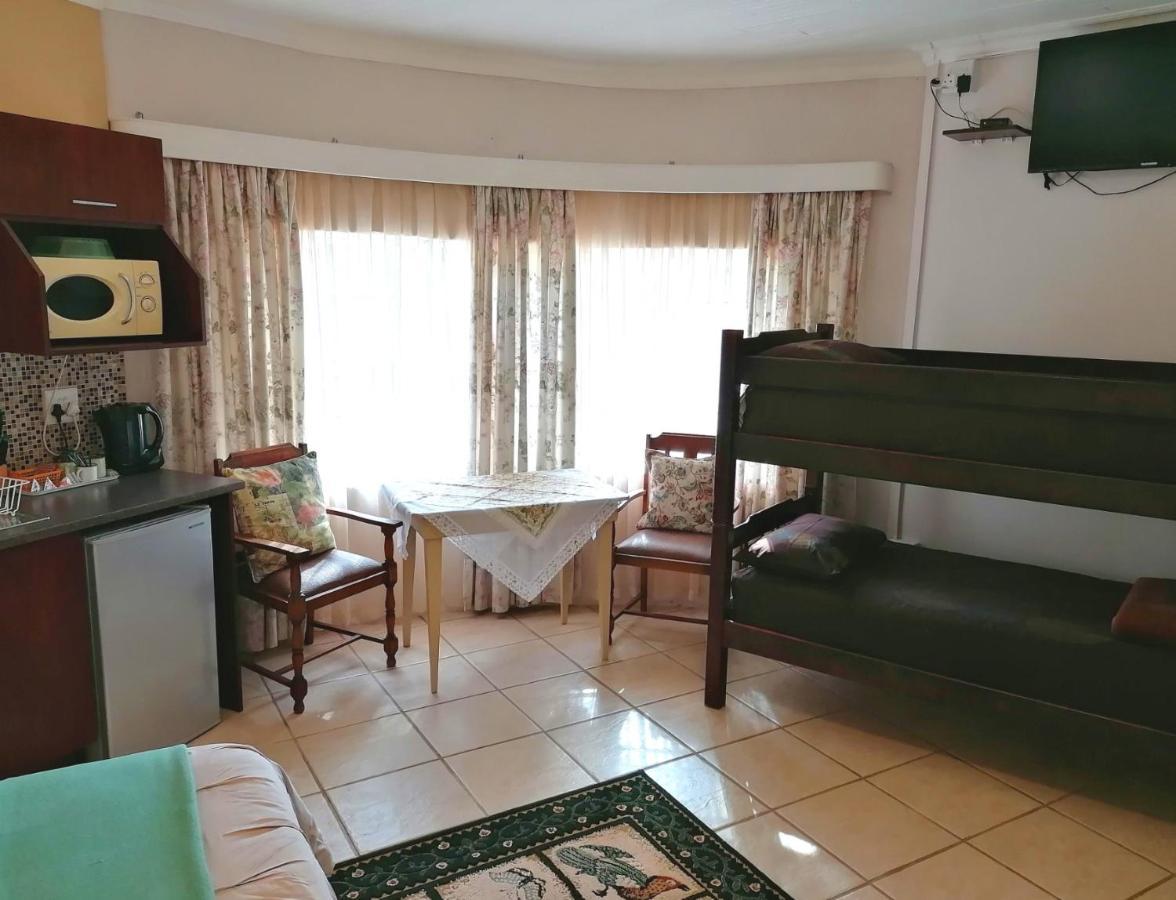 Farm stay Fairbairn Guest Farm